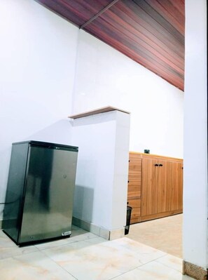 標準開放式客房 | 私人廚房 | 迷你雪櫃、微波爐、爐具、電熱水壺