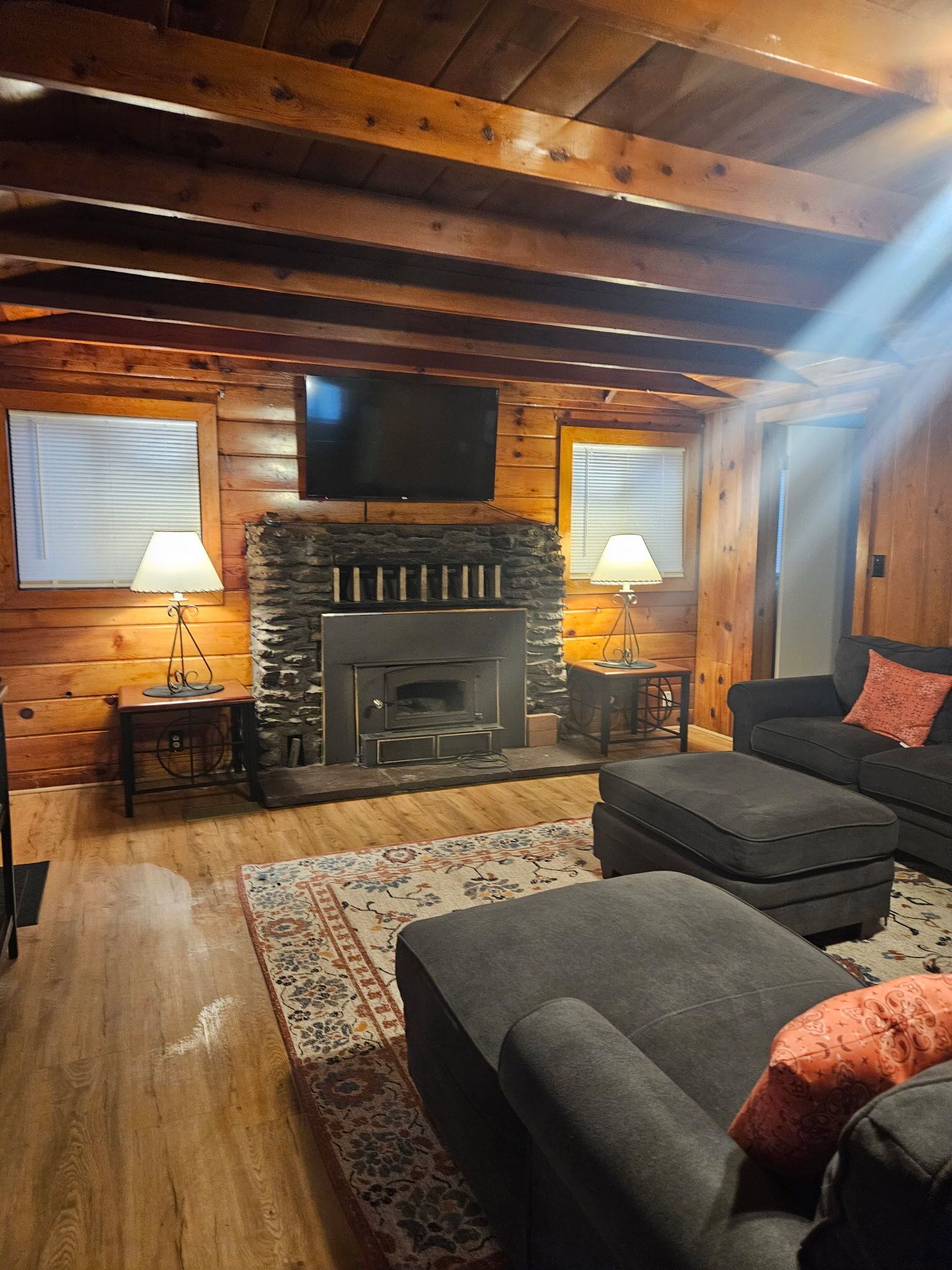 Cozy 3-bedroom Cabin With Ac In Beautiful Pinetop-lakeside - 派托普湖畔
