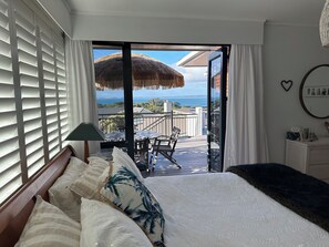 3 chambres, fer et planche à repasser, Wi-Fi, draps fournis