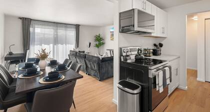 Gray Oasis 1 Bed + 1Bath Apartment in Fremont