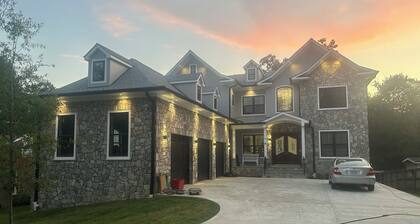 Entire Guest Suite w Elevator near Tysons Corner Falls Church Dunn Loring Metro