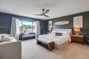 6 chambres, bureau, fer et planche à repasser, lit de bébé portatif