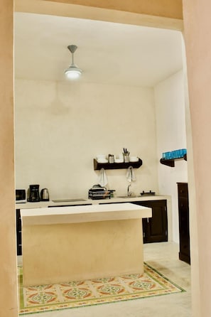Standard Double or Twin Room, Patio, Pool View | Living area