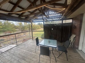 Outdoor dining - Grand Bend Cottage. Private 26 acres of magical landscape & exclusive pond. (Dashwood)