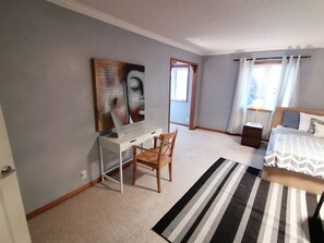 4 habitaciones, tabla de planchar con plancha y wifi gratis 