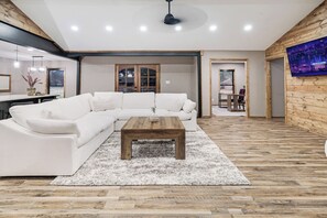 تلفزيون، مدفأة