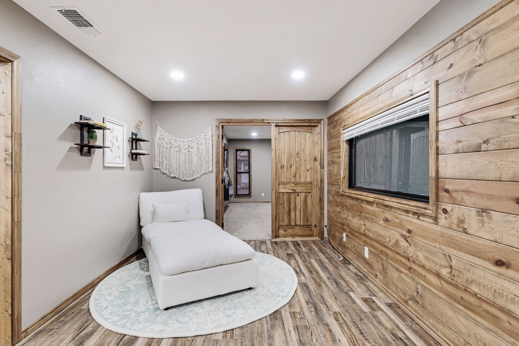 3 多间卧室、WiFi、床单