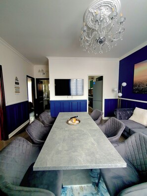 Dining - Villa Napoleon - Paris (Les Lilas)