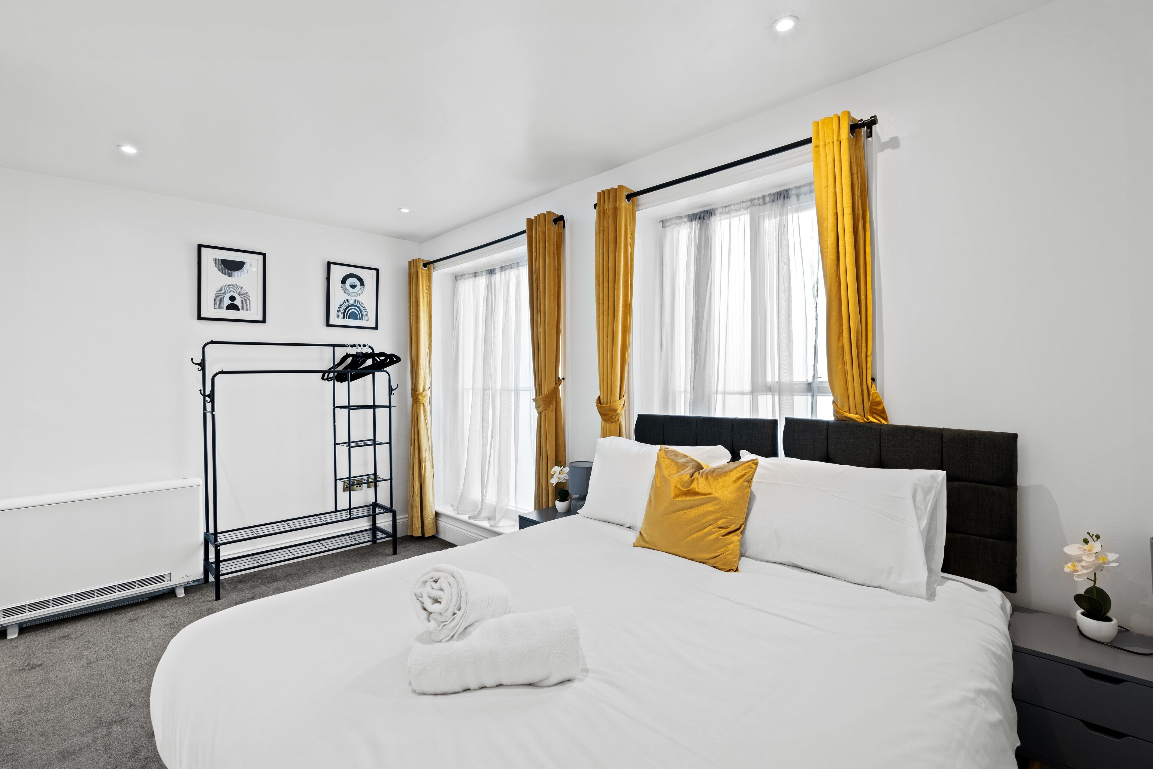 2 chambres, fer et planche à repasser, Wi-Fi gratuit, draps fournis