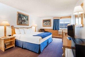 Classic Single Room, Mountain View | Desk, free WiFi