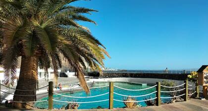 Fantastic apartment with lake view and two pools. 5 min walk to the sea.