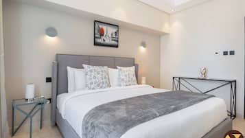 3 bedrooms, desk, iron/ironing board, WiFi