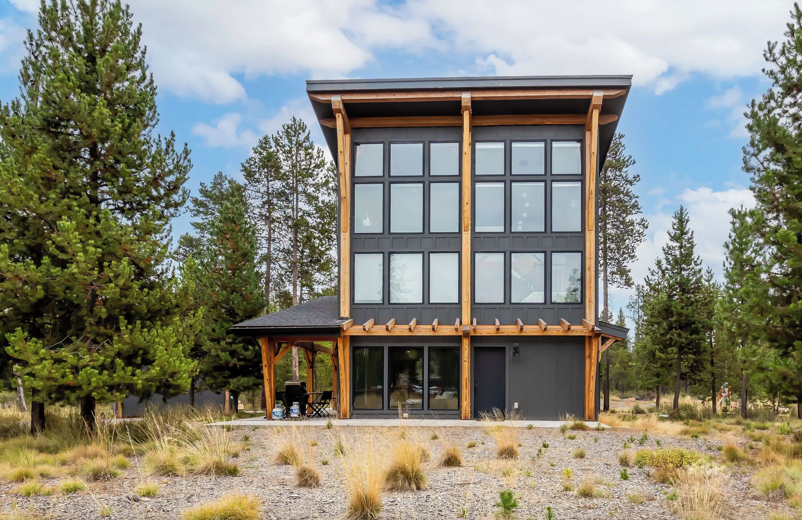 المنشأة من الخارج