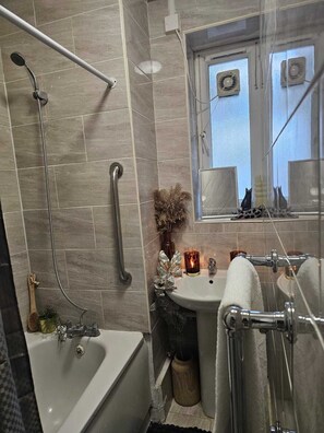 Handtücher, Toilettenpapier