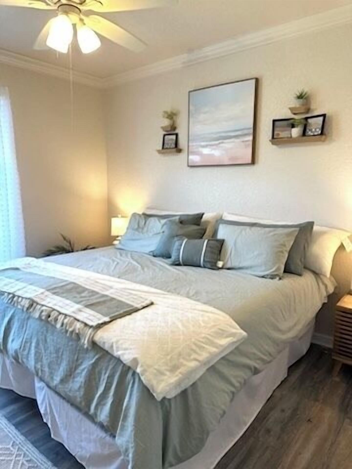 2 室のベッドルーム、アイロン / アイロン台、WiFi (無料)、ベッドシーツ