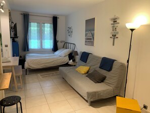 Fer et planche à repasser, Wi-Fi, draps fournis