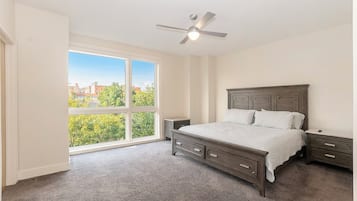 3 bedrooms, internet, bed sheets