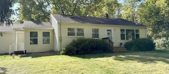 Beautiful 3-bedroom house close to MSU and Downtown Lansing