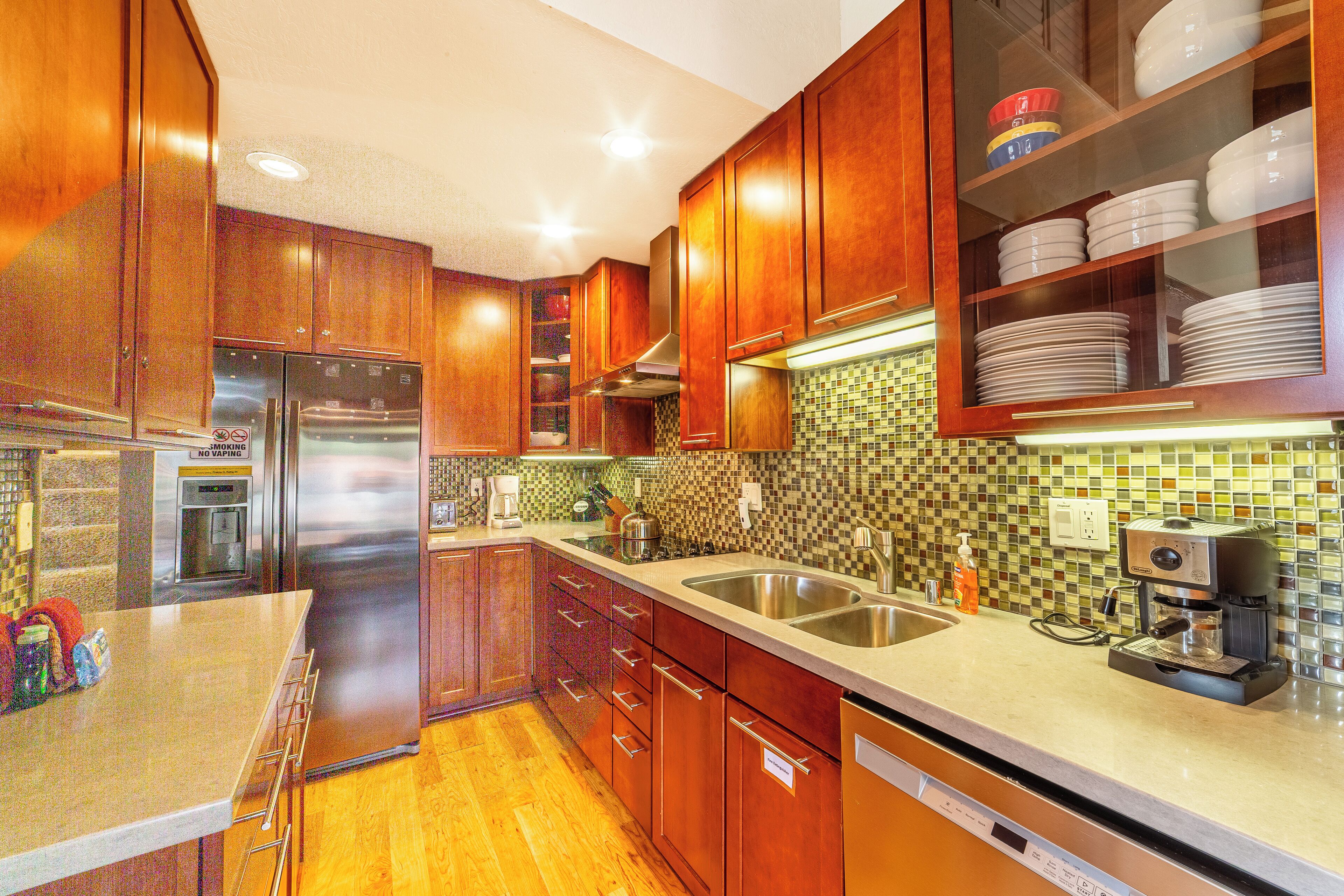 ميكروويف، فرن، موقد طهي مسطح، غسالة أطباق