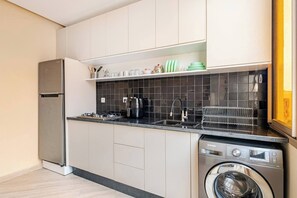 Private kitchen - Awesome 2 BR Apt near Gueliz FREE Parking AC  Easy City Access (Marrakesh-Safi)