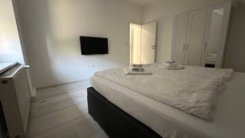 4 Schlafzimmer, kostenloses WLAN, BettwÀsche