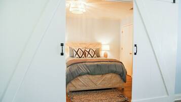 5 多间卧室、熨斗/熨衣板、免费 WiFi、床单