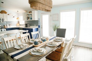 Dining - Tranquil Beachside Retreat-Nature Lover’s Dream! Fort Morgan, AL (Gulf Shores)