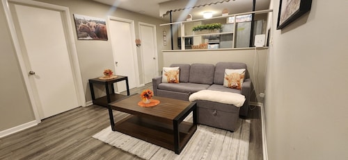 Cozy 2-bedroom apartment on the Conestoga River in central Lancaster.