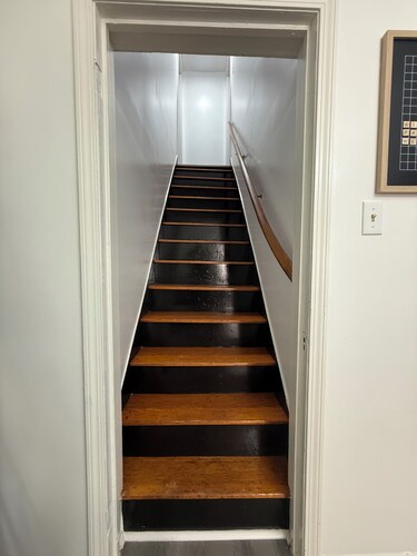 3-bedroom bungalow, centrally located in charming Saint Joseph