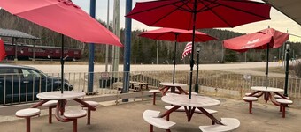 Villa Bianca Inn & Restaurant