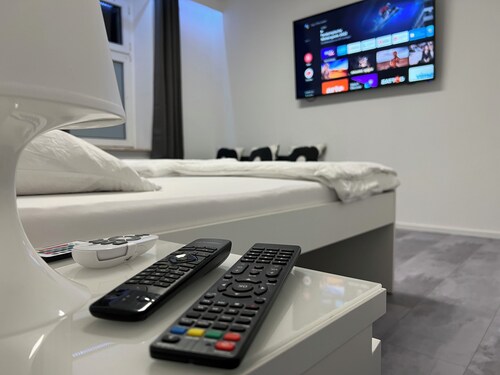 Freshly renovated City Apartments Essen KITCHEN WIFI near Düsseldorf Airport