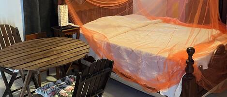 1 bedroom, desk, free WiFi, bed sheets