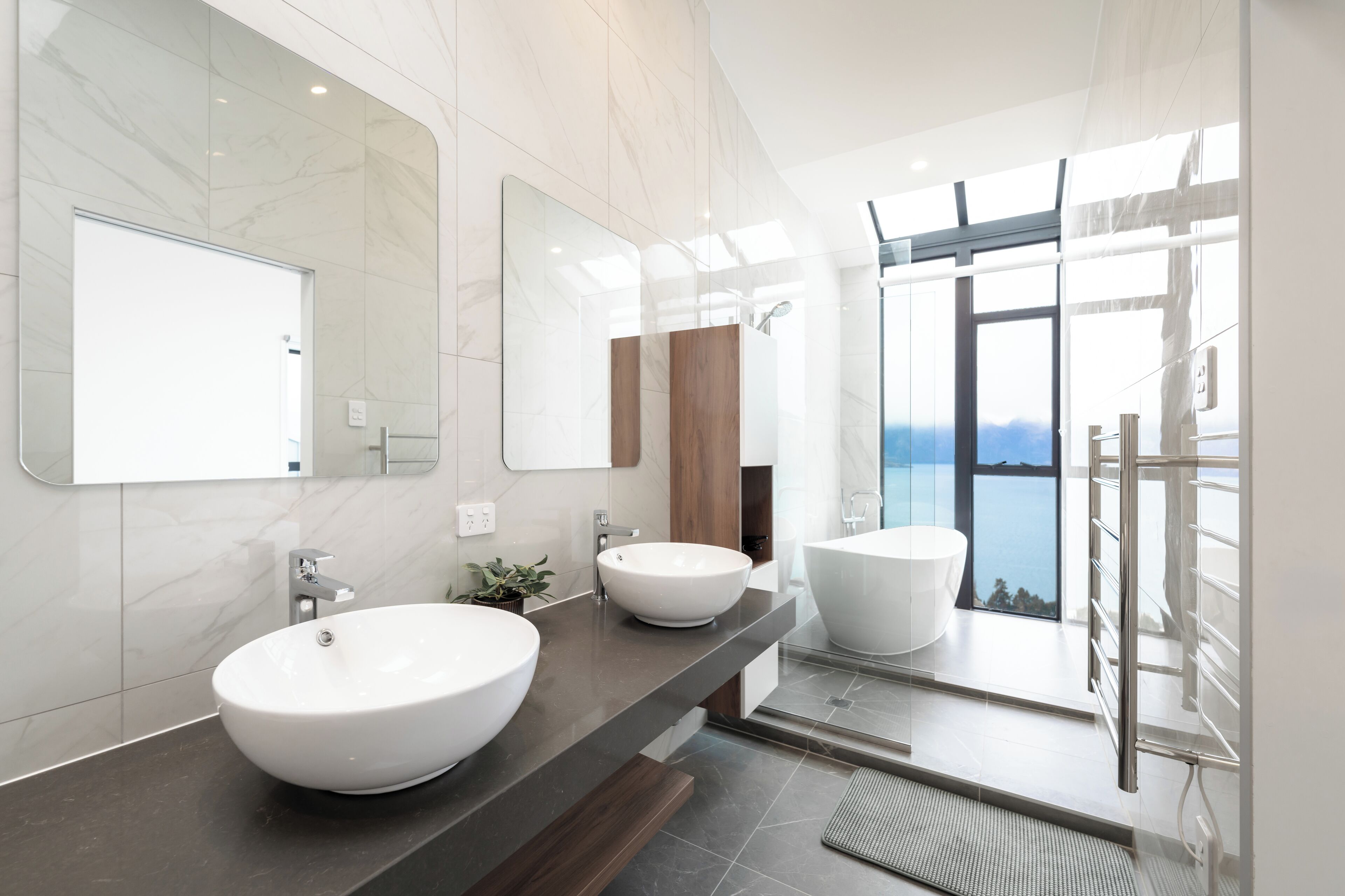 Free toiletries, towels, shampoo, toilet paper