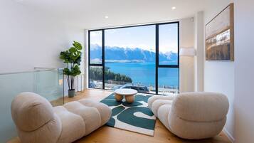 Elite House, Lake View | Ruang tamu