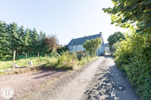 Property grounds - Entre Dômes et Sancy - Le Moderne (PERPEZAT)