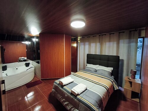 Central and Cozy Lodging