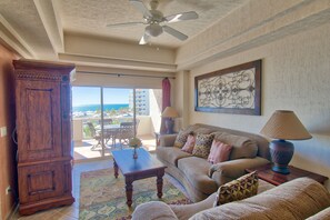 TV, peis, fotballspill og bordtennis