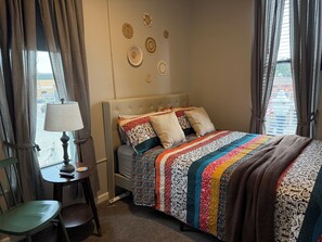 2 bedrooms, WiFi, bed sheets - Charming 2-bedroom apartment in Osawatomie! Newly renovated! Great location! (Osawatomie)