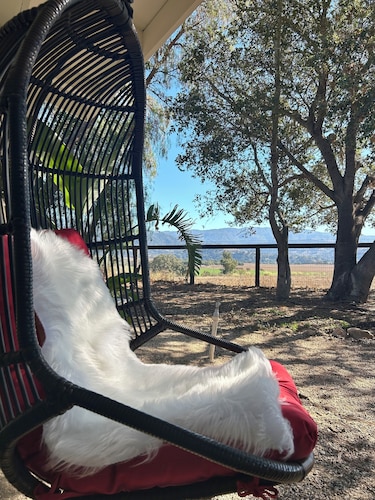 Cozy Mysa Ranch Farm House with magical views