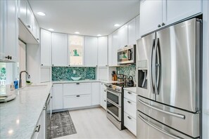 Fridge, microwave, oven, stovetop - Single Family Home | Private Pool | Close to Boca Grande Village | Sleeps 6 (Boca Grande)