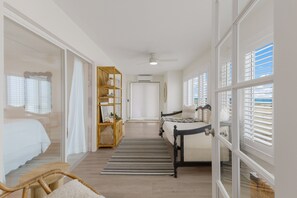 2 bedrooms, iron/ironing board, Internet, bed sheets