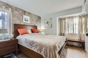 1 bedroom, iron/ironing board, WiFi, bed sheets - NEWLY RENOVATED 1BR RETREAT (Greenwood Village)