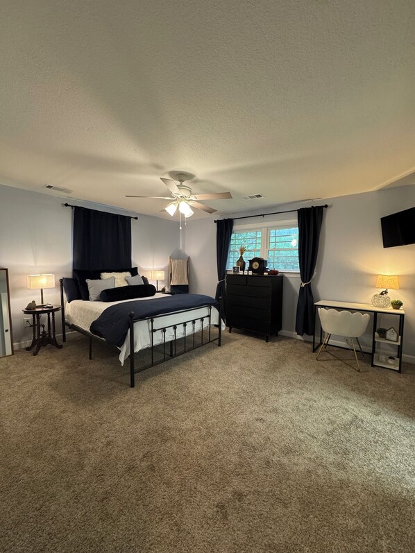 1 bedroom, iron/ironing board, WiFi, bed sheets - Peaceful Suite with private deck, master bedroom/bathroom with walk in shower. (Reidsville)
