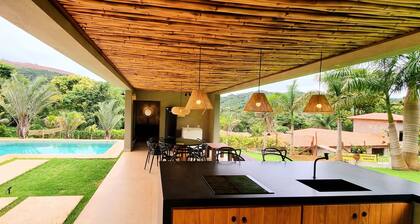 Estilo e Charme em Macacos