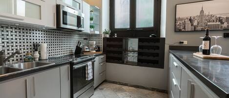 Een magnetron, een oven