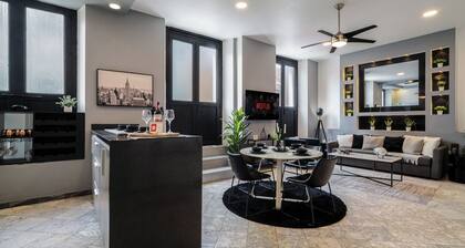 B&W | 2BR, Near Beach, WIFI, A/C in Old San Juan