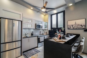 Microwave, oven