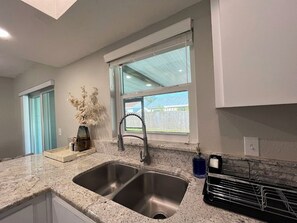 Interior - Cozy Family Escape in Valrico FL (Valrico)