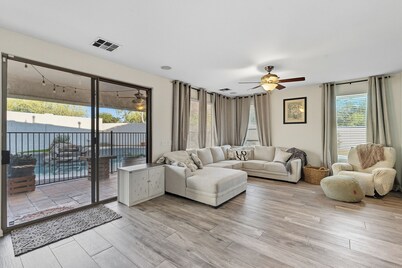 Welcome to your home away from home in beautiful Cave Creek!