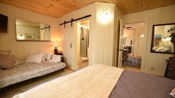 Iron/ironing board, internet, bed sheets